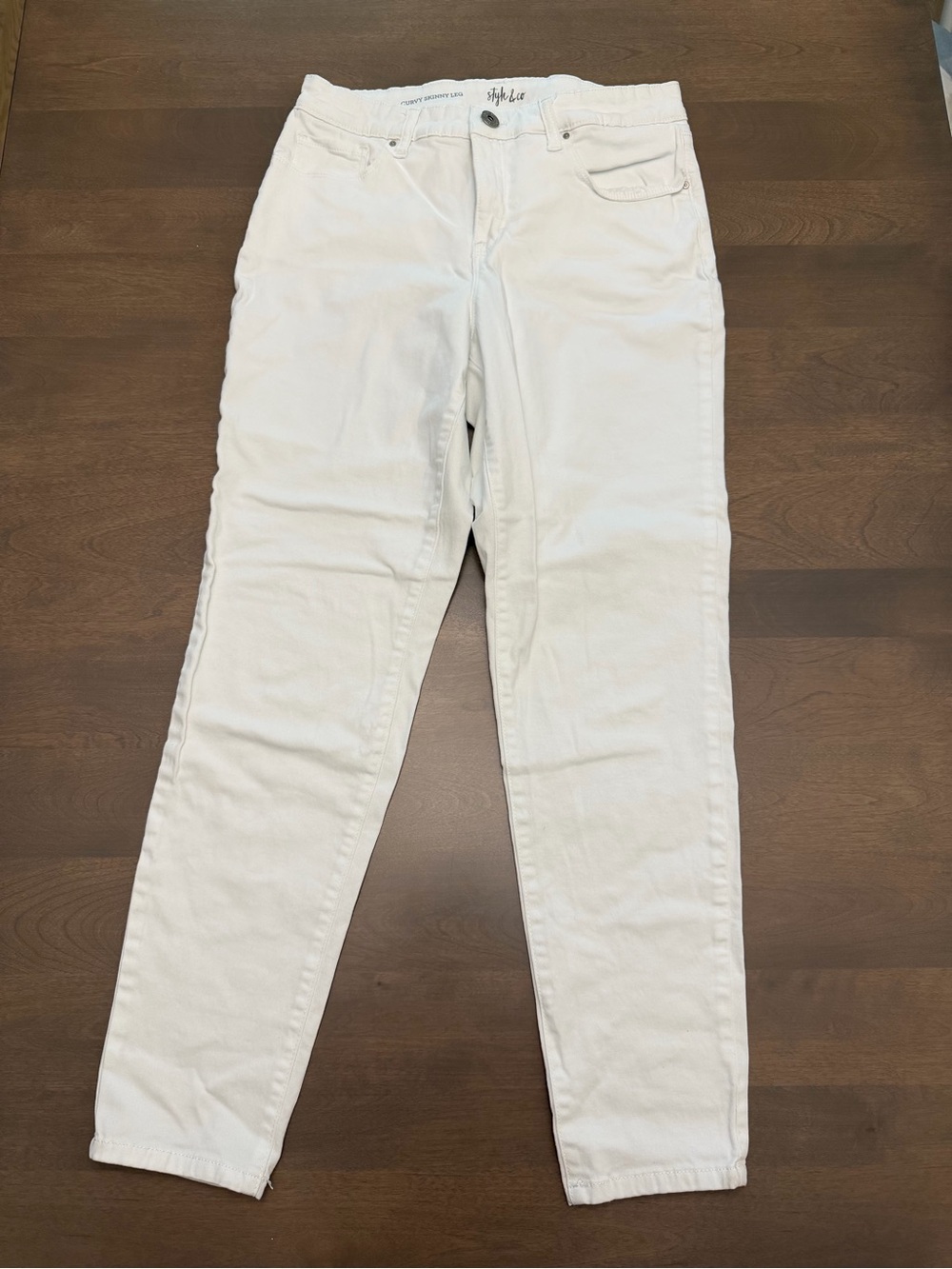 Style & Co Curvy Skinny Leg White Jeans Size 8